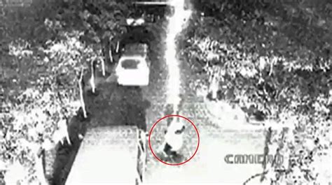 chance of getting struck by lightning twice|man hit by lightning twice snopes.